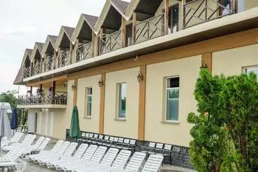 Hotel оздоровчий комплекс гайки заїзд провулок сухий яр 12