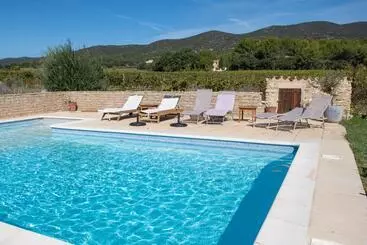 Bed and Breakfast Maison D Hôtes Bastide St Victor à 2,5 Kilomètres De Lourmarin
