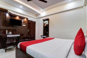 Super Hotel O Sgpgi Formerly Natraj Inn