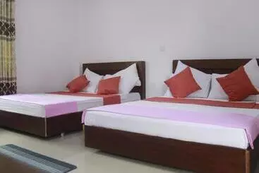 Hotelli Punsisi Resort   Adam S Peak