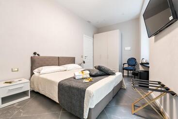 پانسیون Benso Rooms