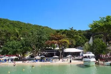 Pensão Runa Group House Samed