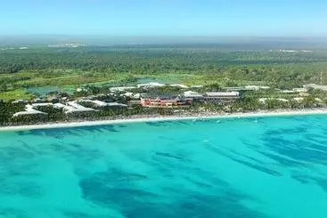 استراحتگاه Family Club at Barceló Bávaro Palace