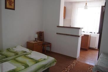 פנסיון Keni Guest House