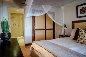 استراحتگاه Chobe Marina Lodge