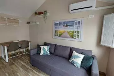 آپارتمان‌های توریست‌ها Airport House