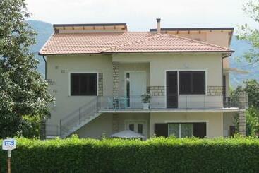 ツーリストアパートメント Casa Vacanze “bouganville” Loc Avane Pisa