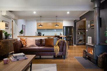 شقق خاصة سياحية East St Spa House