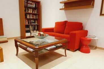 Turistihuoneistot Olivia S Townhouse