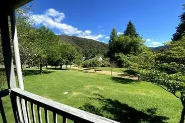 ツーリストアパートメント Crabapple Cottage Harrietville