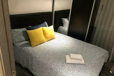 Ferienwohnungen Elche Piso Entero 3 Dormitorios Dobles