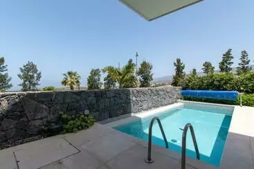 Turistlejligheder Villa Josefa With Private Heated Pool And Lake Views