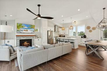 شقق خاصة سياحية 1816 Seaview Estate Soundfront