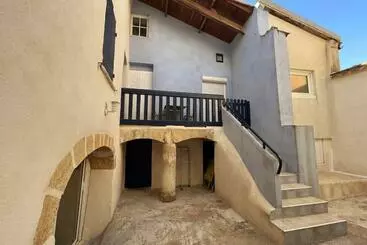ツーリストアパートメント La Maison Bleue  Sejour Familial Et Pro  Grande Capacite   Wifi   Parking Proche Gratuit