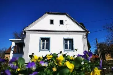 Turistihuoneistot őrség Kincse Udvarház