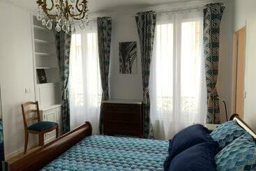 Жильё для туристов Apartment Quartier St Louis   10 Mins Walking Château Versailles