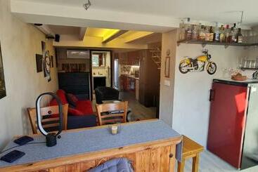 Tourist flats Charmante Maison à 4min De Plage Du Débarquement