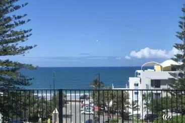 ツーリストアパートメント The Beach At Your Doorstep!