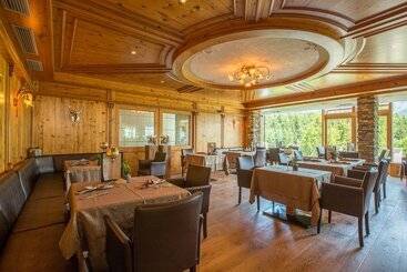 Albion Mountain Spa Resort Dolomites