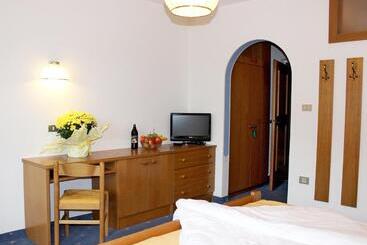 호텔 Garni An Der Leit