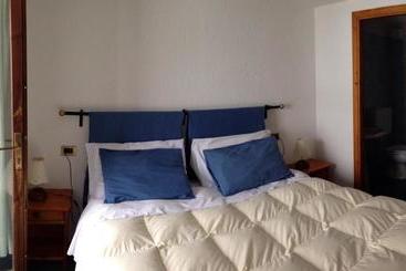 בית מלון כפרי Rolland