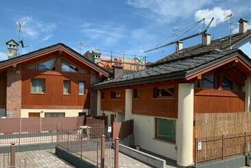 شقق خاصة سياحية Casa Vacanze Anais