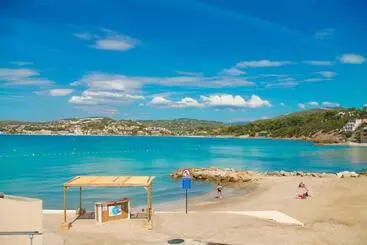 Pisos turísticos Bel Appartement Avec Jardin Pour 4 Personnes Climatisé Avec Accès Plage De La Gorguette à Pied