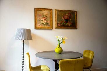 ツーリストアパートメント Pescioni 19