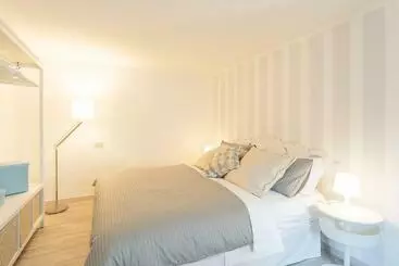 Appartamenti turistici [ Romantic Suite ]   Como Center