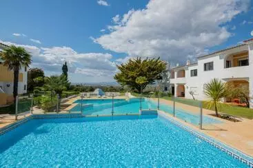 Ferienwohnungen Lavanda   2 Bedrooms   3 Level Pool   Garden   Beach 1km