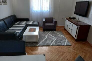 Turista apartmanok Stan U Maslinama