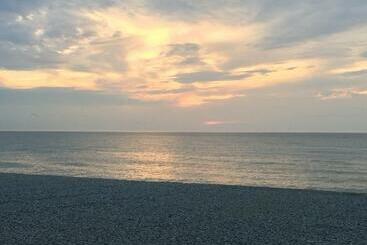 Apartamente turistice Studio à 20m De La Mer