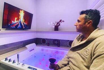 דירות לתיירים Bed & Breakfast Mad Suite Bernalda