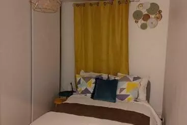 Apartamenty turystyczne Chambre Pepsy Blue Près De Paris