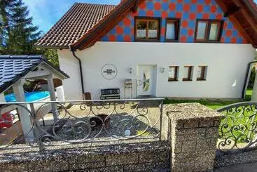 ツーリストアパートメント Ferienwohnung Felsenblick