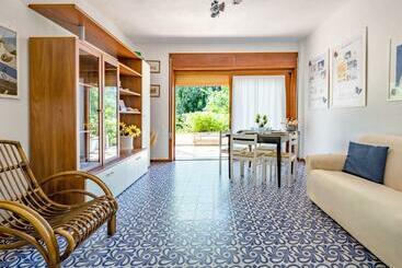 آپارتمان‌های توریست‌ها Luminoso Appartamento