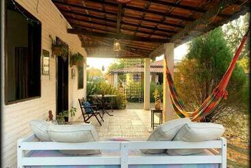 דירות לתיירים Chalé Janelas Taibinha