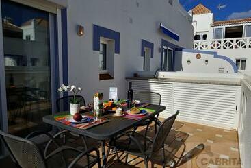 ツーリストアパートメント Estúdio Praiamar By Yha