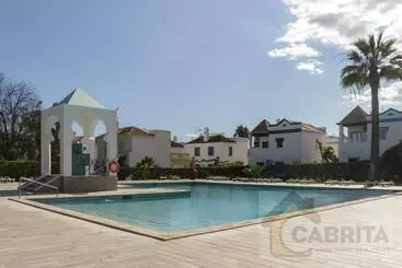 ツーリストアパートメント Estúdio Praiamar By Yha