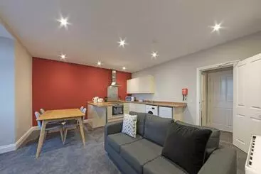 Tourist flats K Suites   Waveney Chambers 1