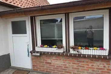 Tourist flats Kleine Gemütliche Ferienwohnung Günstige Lage