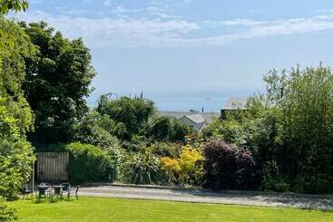 ツーリストアパートメント Loughview Lodge