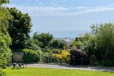 ツーリストアパートメント Loughview Lodge