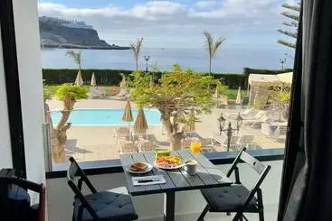 Turist apartmanları Seafront Playa Del Cura Apartment