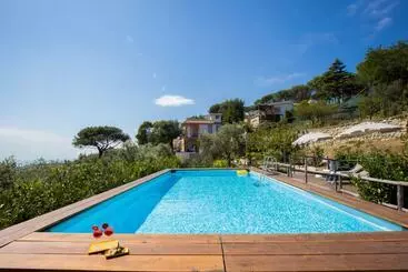 آپارتمانهای توریستها Villa Fedora Sea&stars