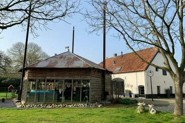 Жильё для туристов Atelier Onder De Notenboom