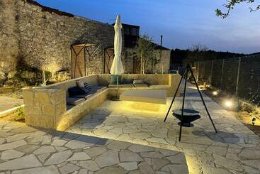 ツーリストアパートメント Mylofou