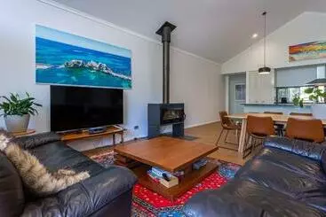 Apartaments turístics Gum Nuts   New House, Family Friendly & Big Groups
