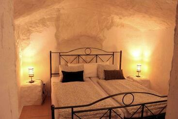 ツーリストアパートメント Cueva Luna Azul