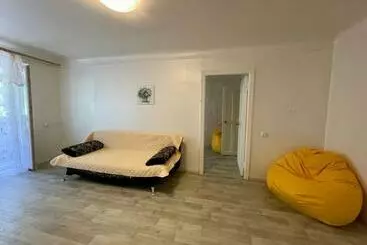 Apartaments turístics квартира на вулиці надіїї алексєєнко 40б центр вокзал лікарня швидка госпіталь робоча руднєва